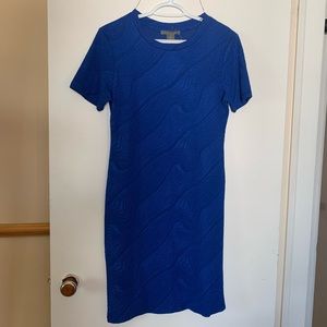 ✨ LAST CHANCE!! ✨ Royal blue textured dress Suzy Shier Size M